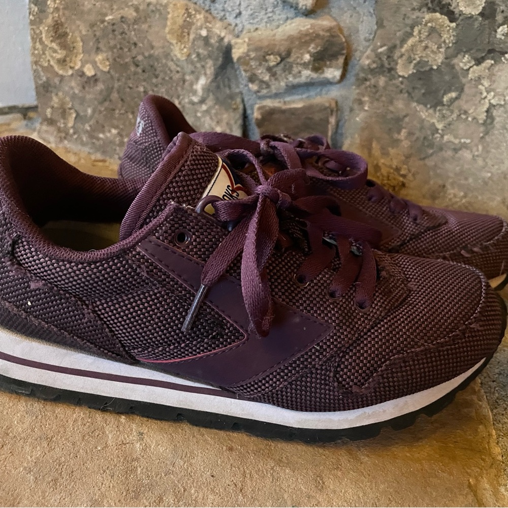 Brooks heritage casual shoe
